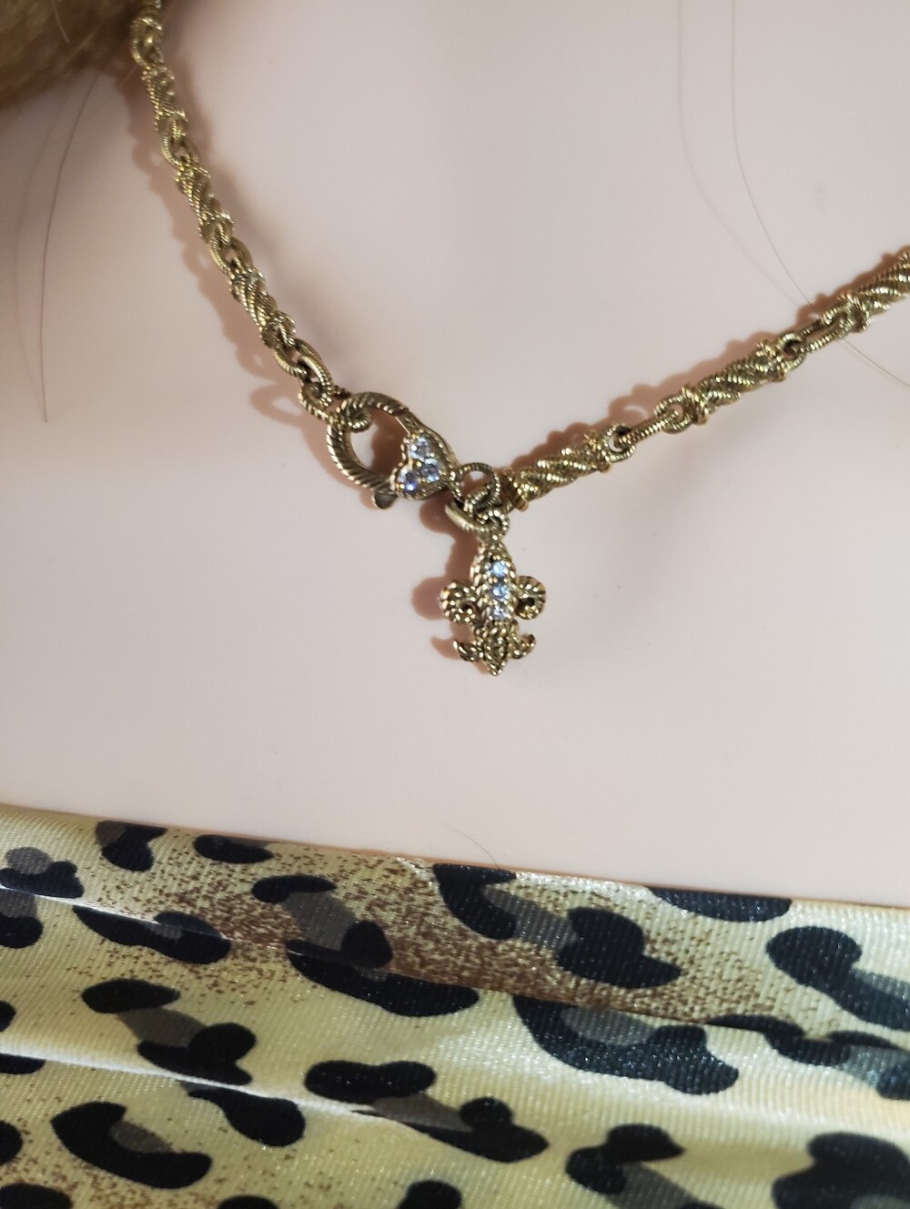 Judith Ripka 14k Gold Clad Oval Link Fleur-de-Lis Charm Necklace. Diamonique - Picture 12 of 12